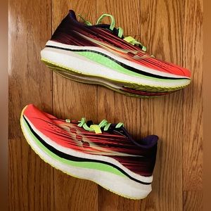 Women’s Saucony Endorphin Pro 2 Size 7 (US) Running Shoes